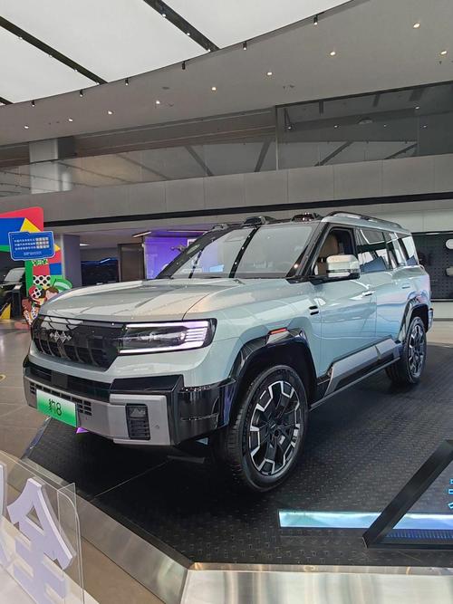 重庆129比亚迪方程豹硬派越野的爆款，英菲尼迪35周年与你共成长